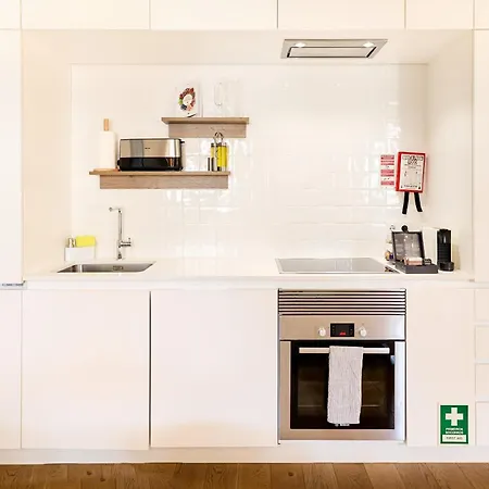 Ando Living - Augusta House Apartment *