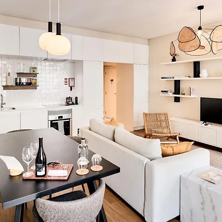 Ando Living - Augusta House *