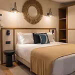 Ando Living - Augusta House Appart hôtel