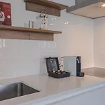 Ando Living - Augusta House Appart hôtel 4*