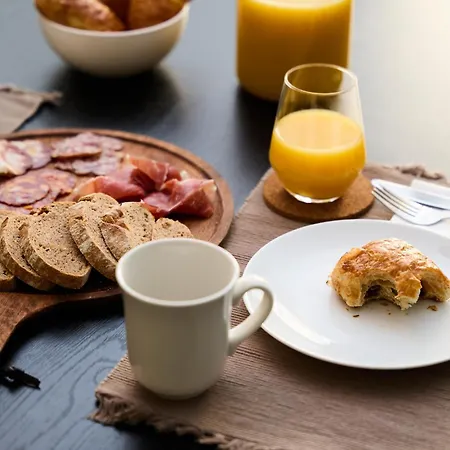 Ando Living - Augusta House Appartement