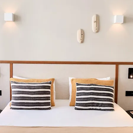 Ando Living - Augusta House