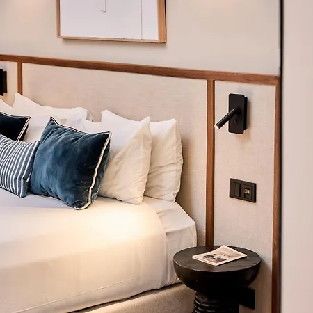 Ando Living - Augusta House 4*