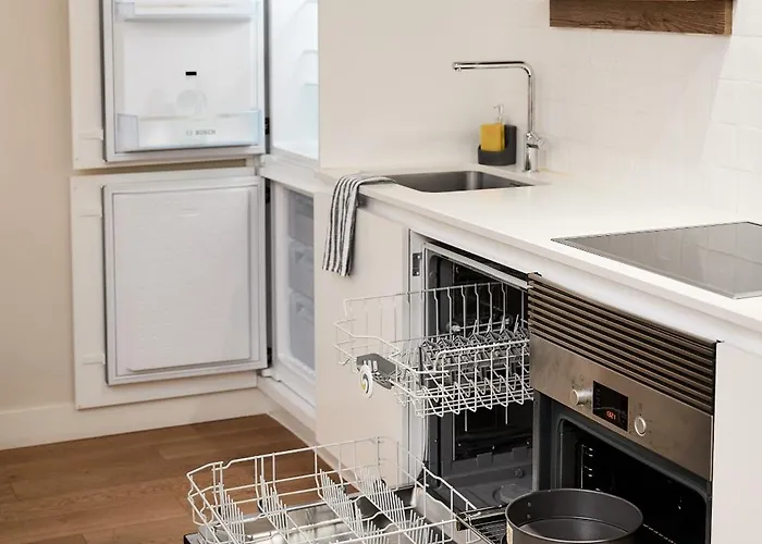 Ando Living - Augusta House Apartment