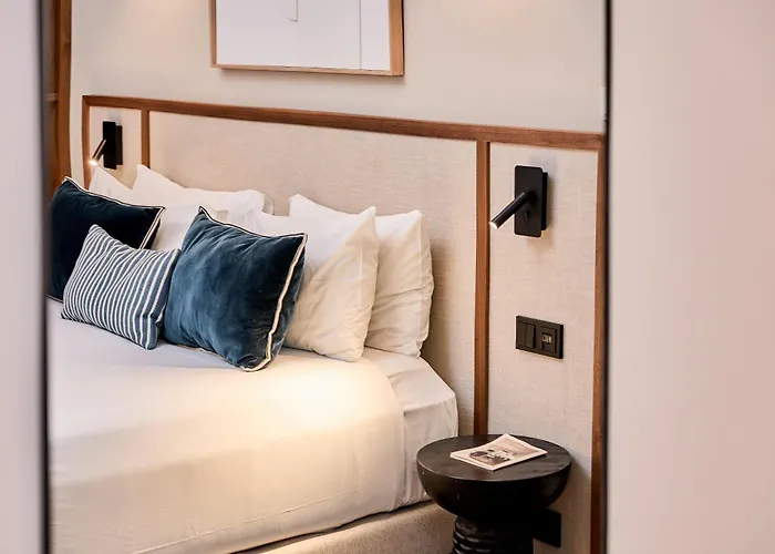 Ando Living - Augusta House *