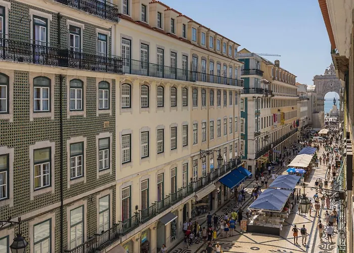 Ando Living - Augusta House Apartment