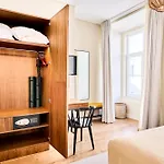 Aparthotel Ando Living - Augusta House