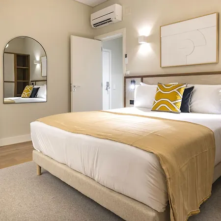 Ando Living - Augusta House Apartahotel 4*